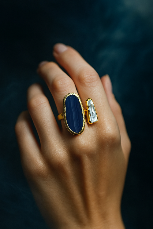 Dunkelblauer Achat-Ring mit Keshi-Perle | vergoldet | verstellbar | nickelfrei & bleifrei | handgefertigt