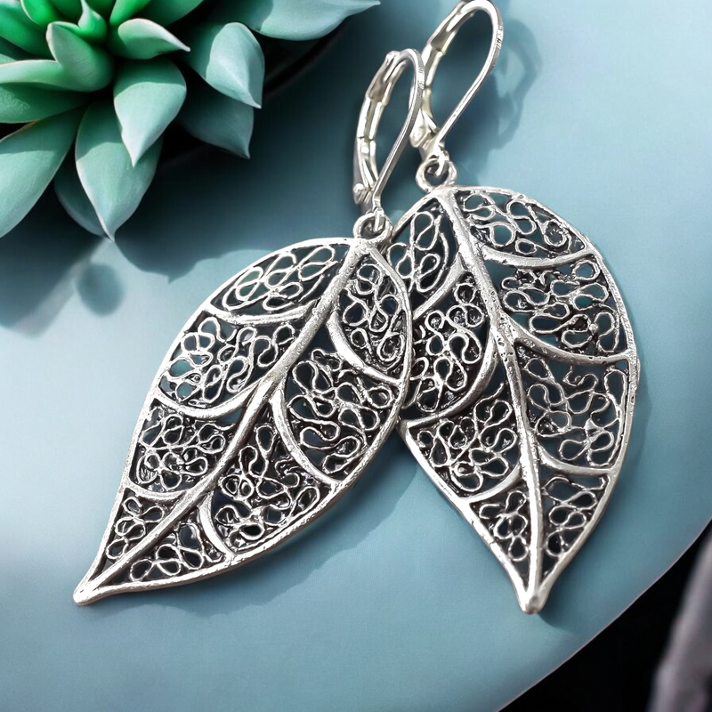 Antique leaves XL earrings - elegant gift idea for nature lovers and garden friends - vinohr-28