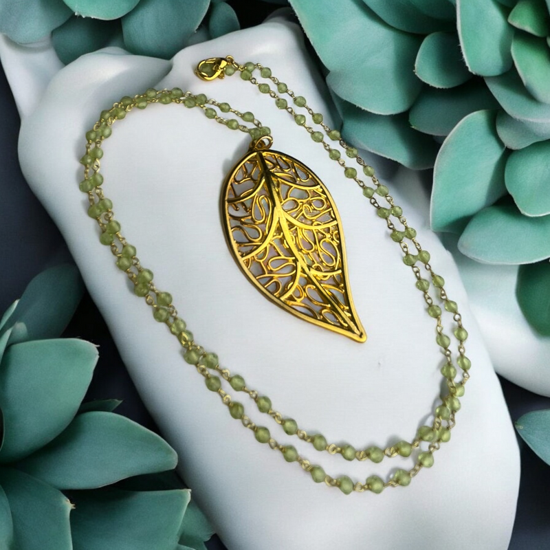 Gemstone chain Spring leaf with peridot