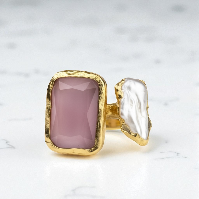 Magischer Statement Ring vergoldet mit Turmalin & Keshi-Perle / größenverstellbar, handgefertigt & allergikerfreundlich