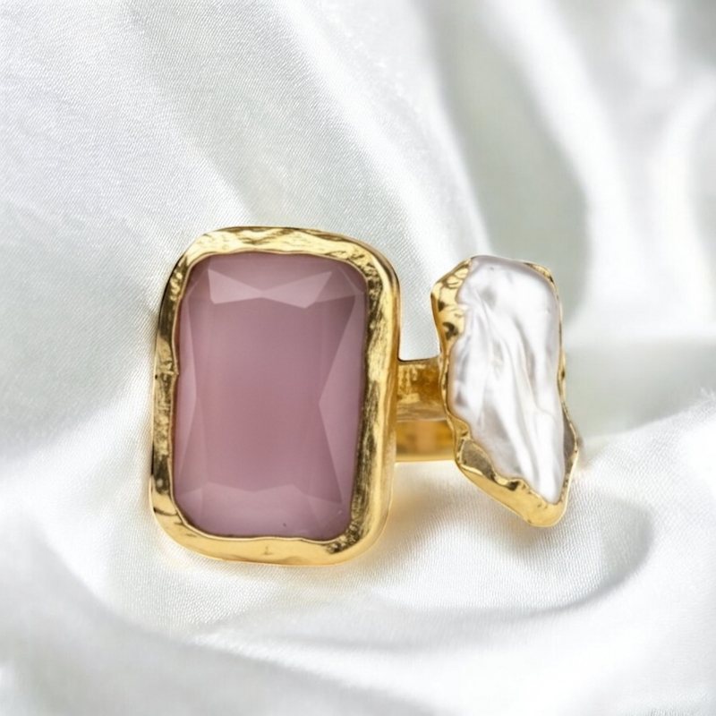 Magischer Statement Ring vergoldet mit Turmalin & Keshi-Perle / größenverstellbar, handgefertigt & allergikerfreundlich