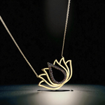 Echtgold 585 Lotus-Kette mit schwarzen Zirkonia – 40 cm – Spirituelle Damen Halskette in feinem Design