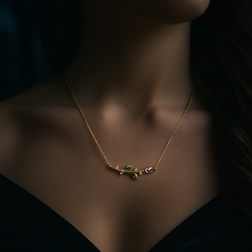 585 (14K) Echtgold Kette mit Rosenanhänger – Rosafarbener Turmalin & grüne Zirkonia – 41 cm