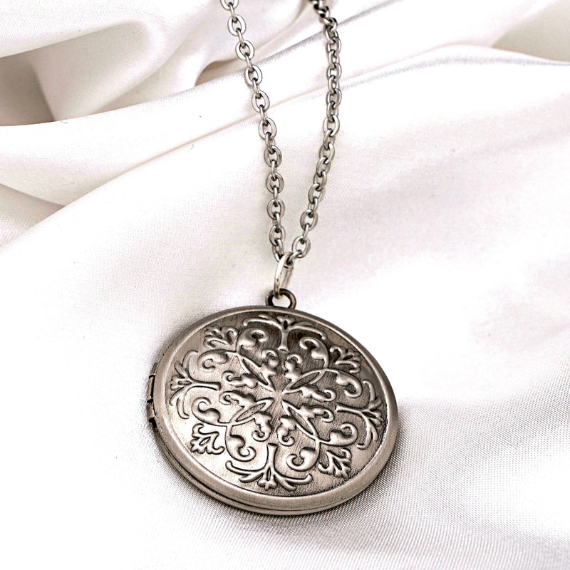 Marrakech II antique silver medallion chain incl. Photoservice