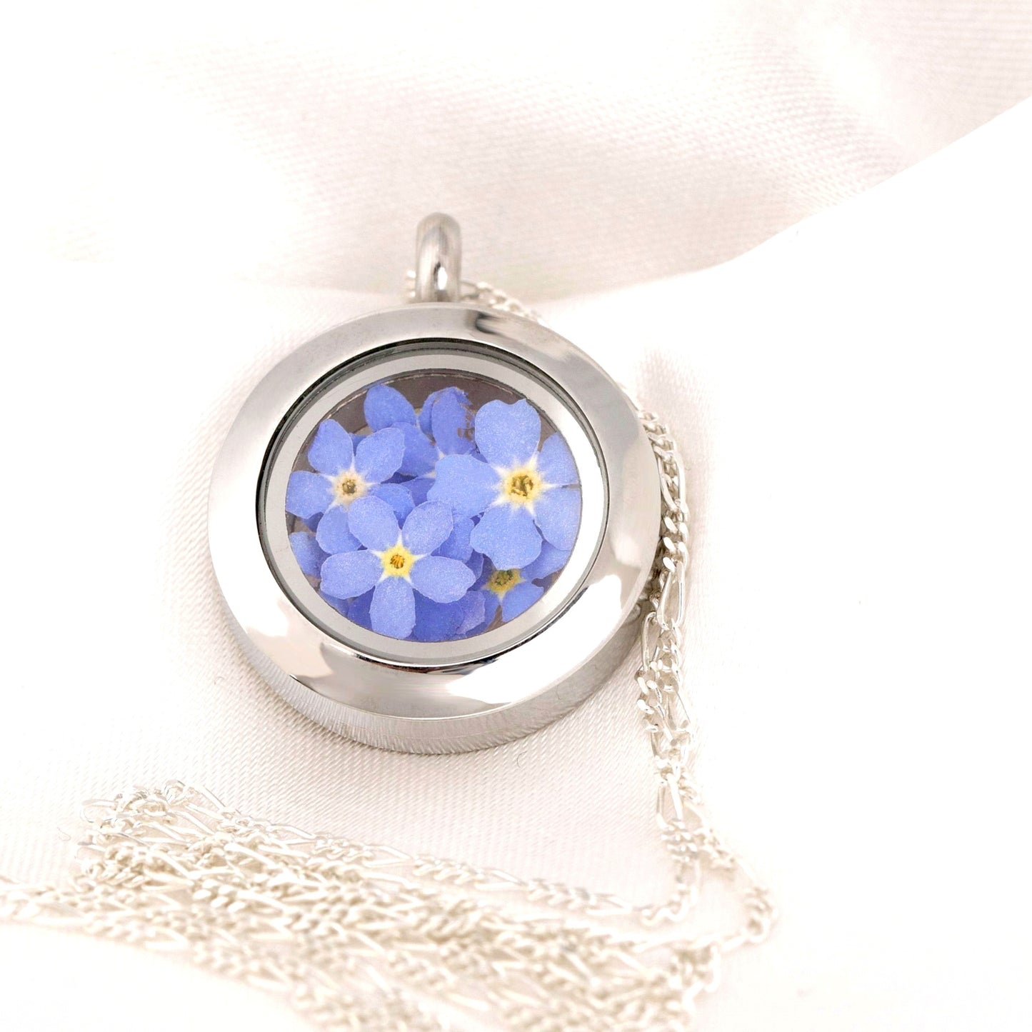 Forget-me-not flowers medallion - glass medallion with genuine flowers 925 sterling silver necklace - K925-134