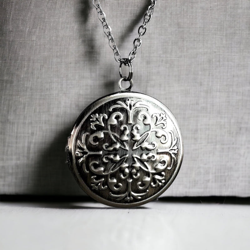 Marrakech II antique silver medallion chain incl. Photoservice