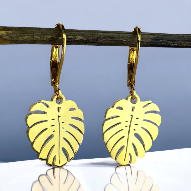 Gold plated monstera leaves earrings - vinohr-26