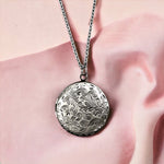 Marrakech II antique silver medallion chain incl. Photoservice