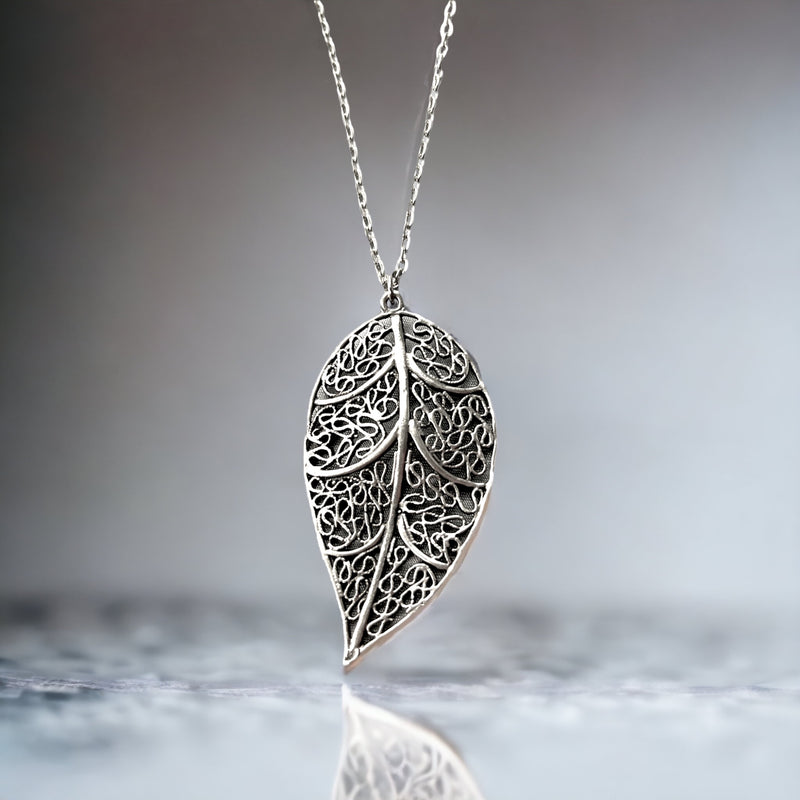 "Antique Leaf" Silver Chain - VIK-74