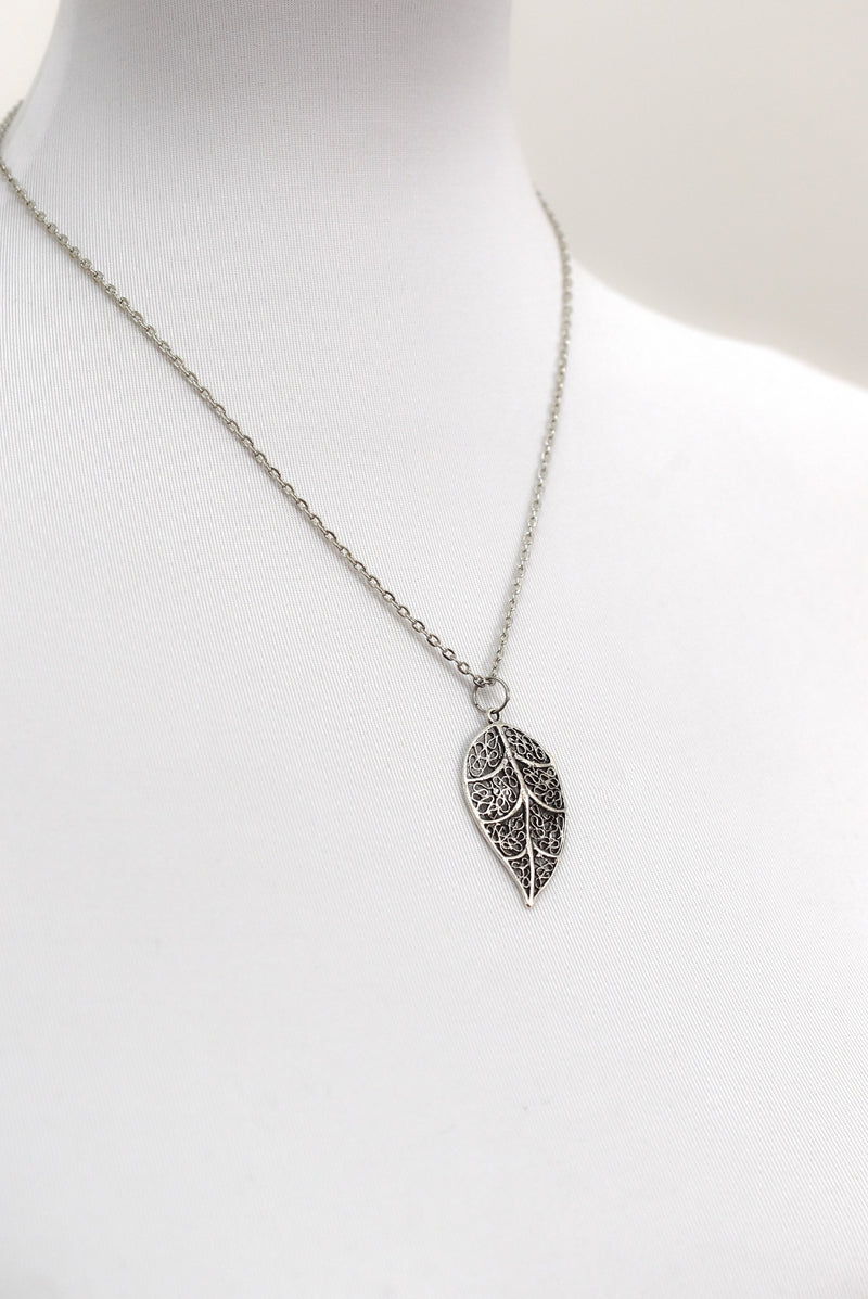 "Antique Leaf" Silver Chain - VIK-74