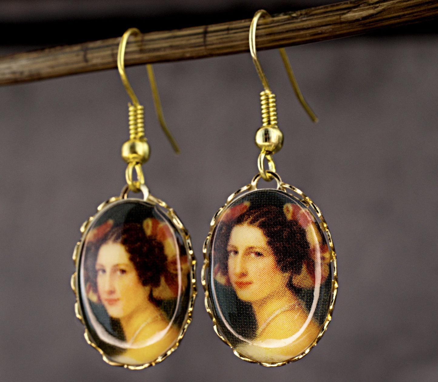 Baroque lady earrings in vintage style - vinohr-101