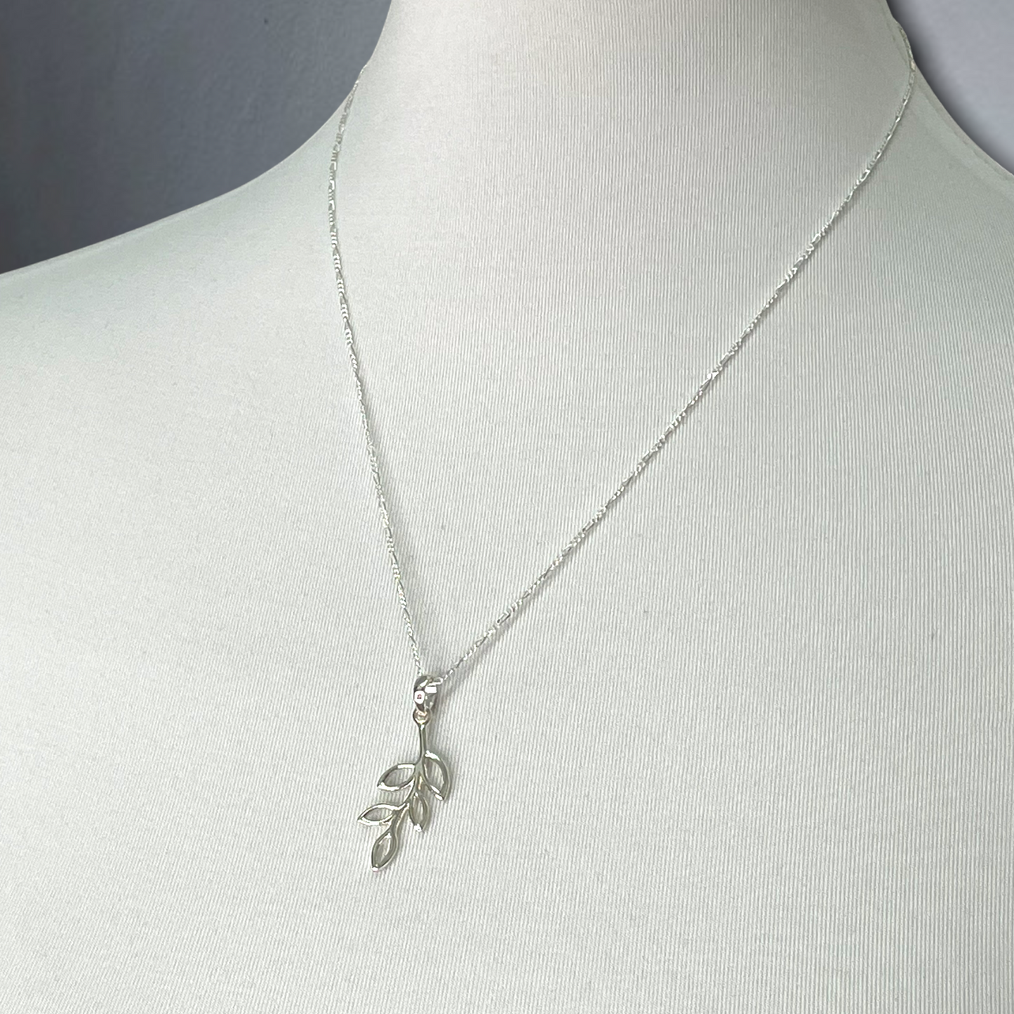 Leaves at the AST 925 Sterling Silver Chain - Real Silver Minimalist Nature Jewelry - K925-17