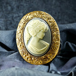 Kamee Barock Lady Brooch in Vintage Style -blue-