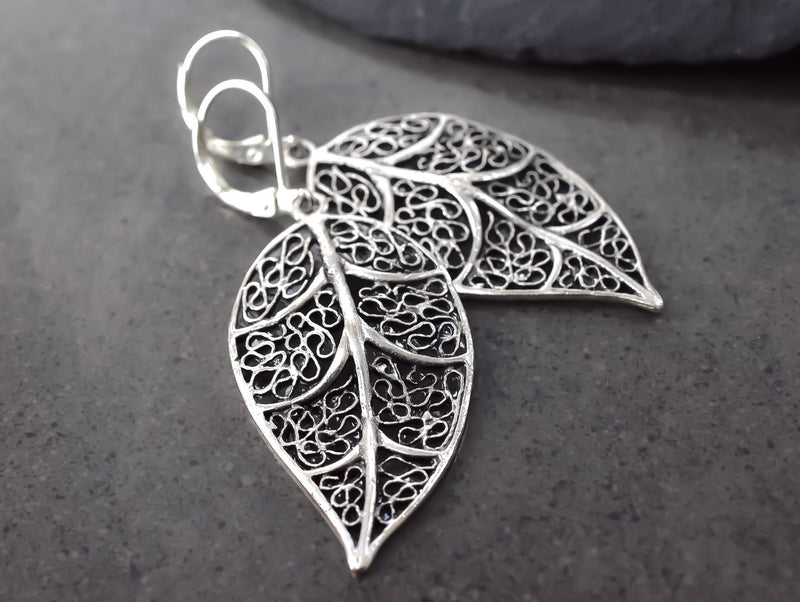 Antique leaves XL earrings - elegant gift idea for nature lovers and garden friends - vinohr-28