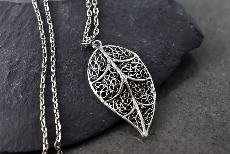 "Antique Leaf" Silver Chain - VIK-74