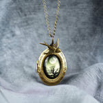 Photoservice Includes Personalizable Mystic Forest Swallow Photomed Linen Pendant Chain - VIK-29