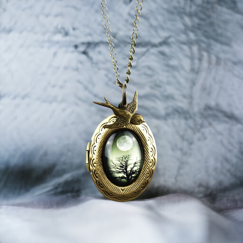 Photoservice Includes Personalizable Mystic Forest Swallow Photomed Linen Pendant Chain - VIK-29