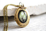 Photoservice Includes Personalizable Mystic Forest Swallow Photomed Linen Pendant Chain - VIK-29