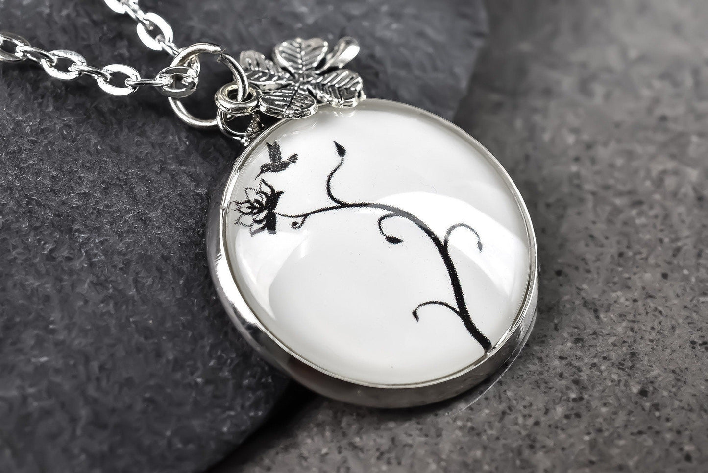 Clover Bird Blossom Glass Pendant - Floral Shabby Jewelry - Minimalist Gift Idea - VIK-34