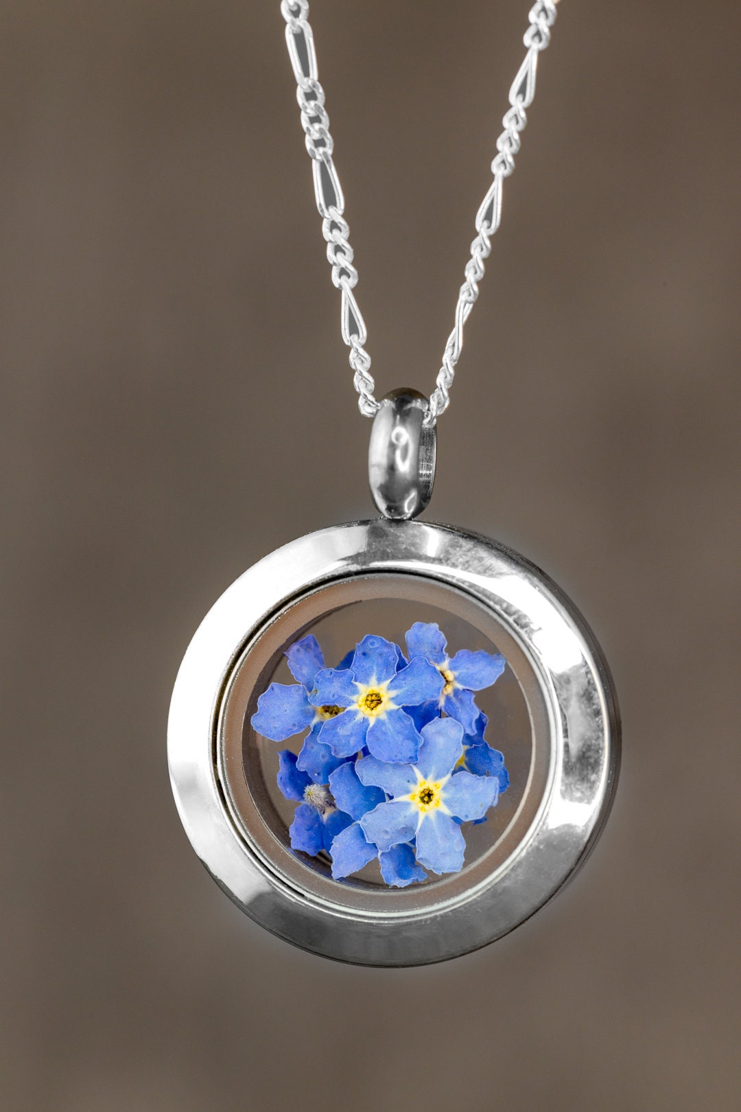 Forget-me-not flowers medallion - glass medallion with genuine flowers 925 sterling silver necklace - K925-134