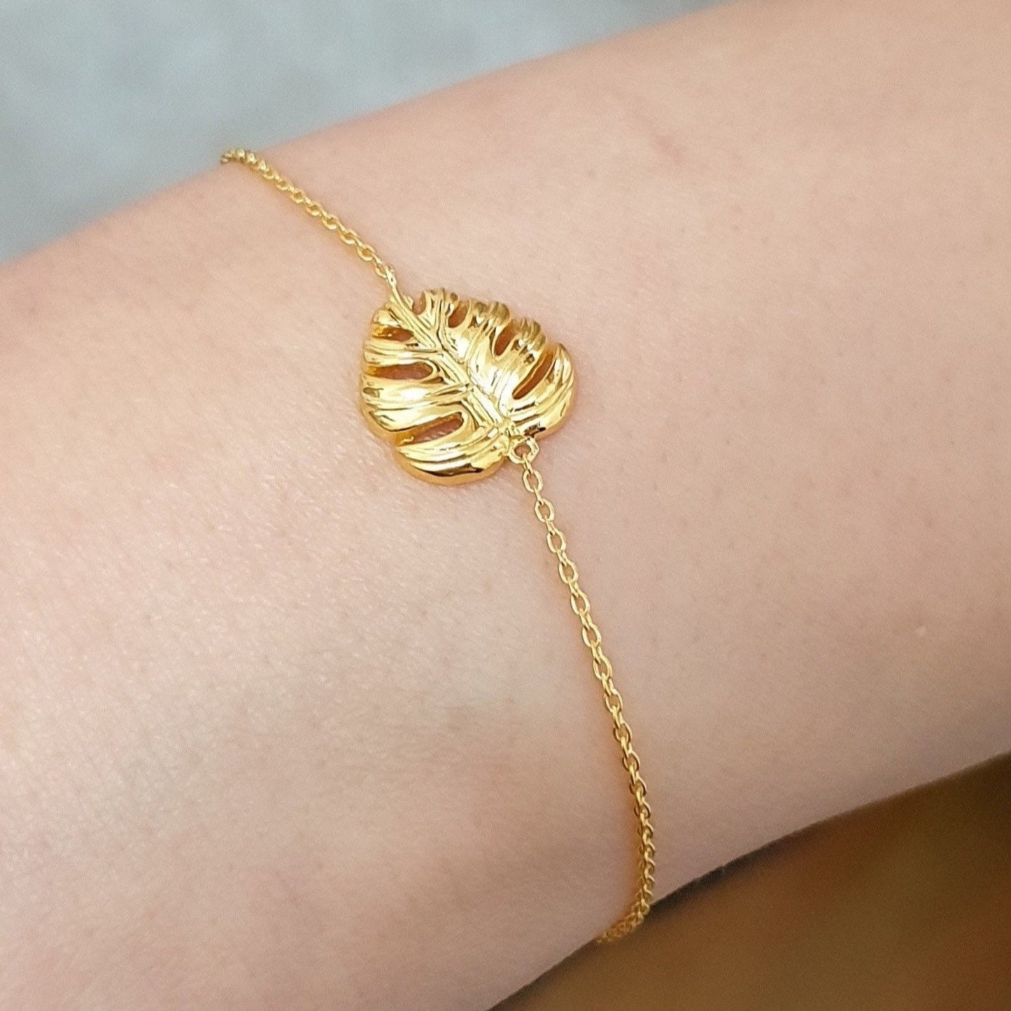 Monstera Leaf Gold Bracelet - 925 Sterling Gold Gilded Nature Jewelry - Arm925-46