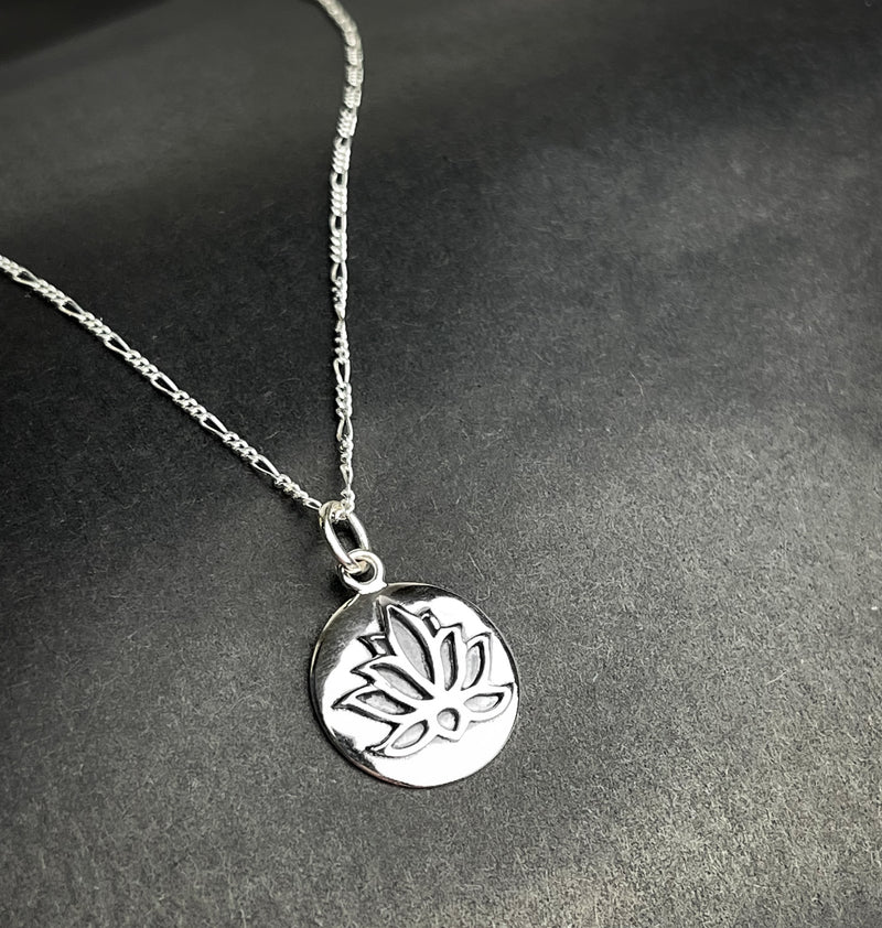 Lotus Anhänger Halskette - 925 Sterling Silber - K925-31