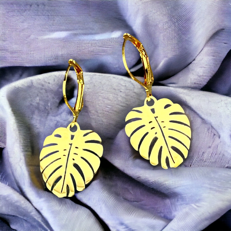 Gold plated monstera leaves earrings - vinohr-26