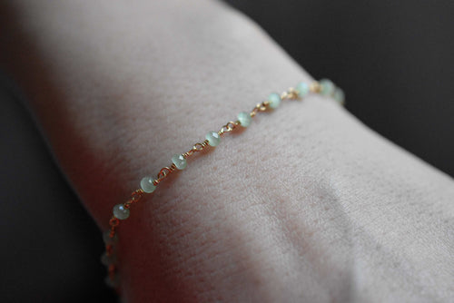 Gem bracelet with peridot