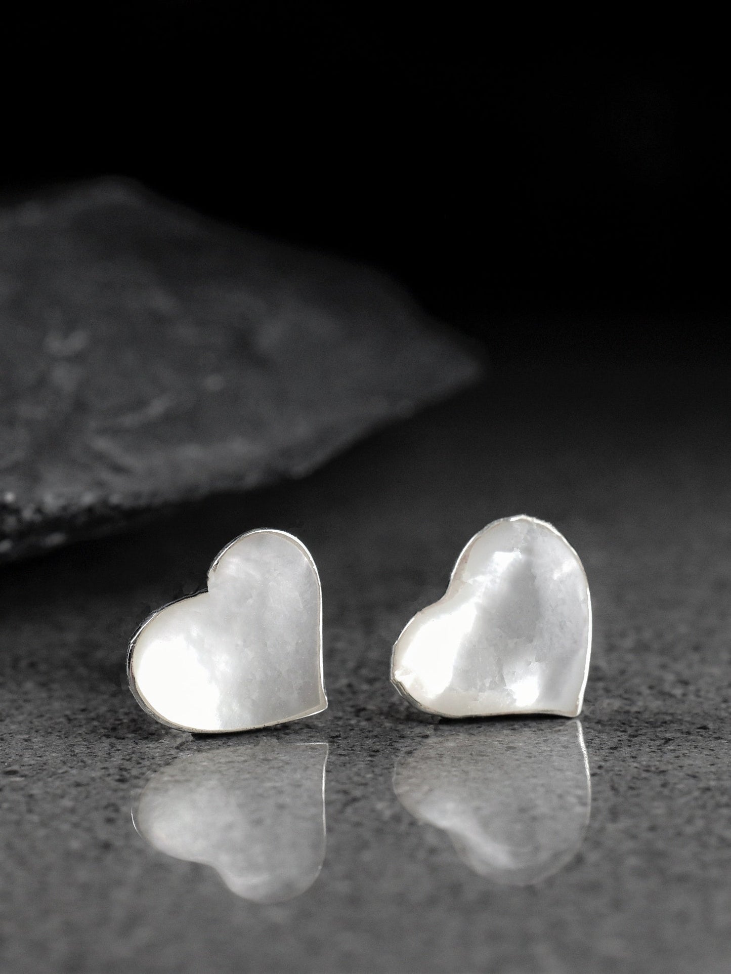 925 sterling silver stud earrings "mother-of-pearl hearts"